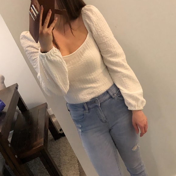 Textures square puff sleeve top - Picture 2 of 3